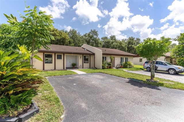 13962 SW 52 LN, Miami FL 33175 - Miami, FL - Photo 2