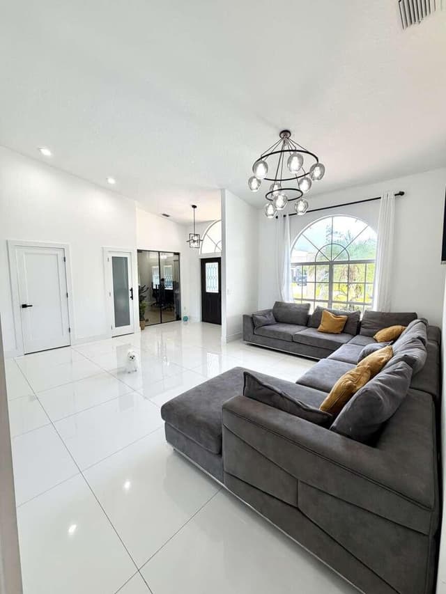 120 SARATOGA Boulevard W, Royal Palm Beach FL 33411 - Royal Palm Beach, FL - Photo 4