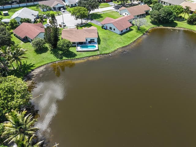 2661 FOREST Drive, Miramar FL 33025 - Miramar, FL - Photo 6