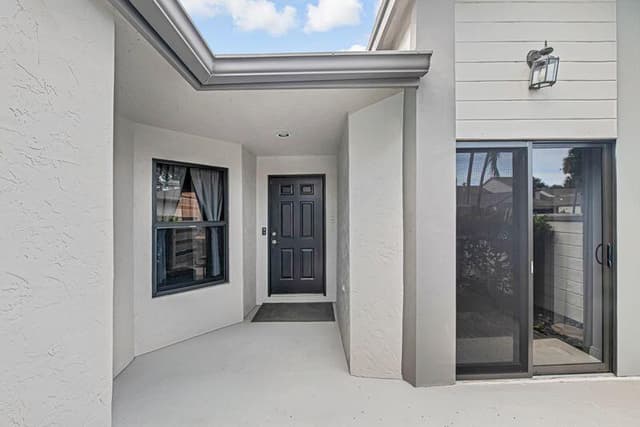 1911 LANDINGS Boulevard, FL 33413 - Photo 6