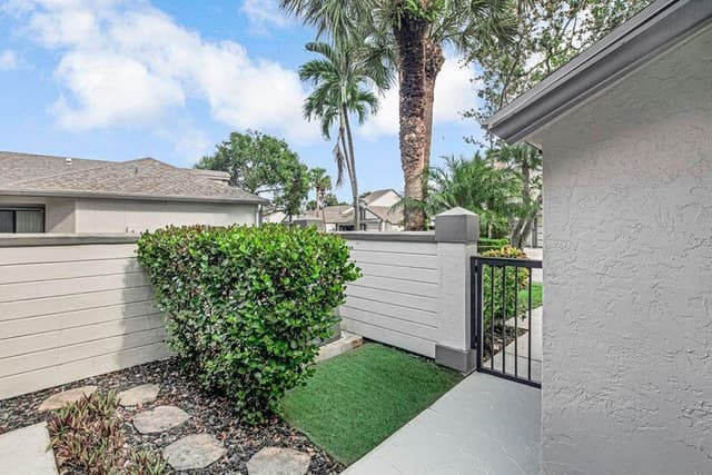 1911 LANDINGS Boulevard, FL 33413 - Photo 7