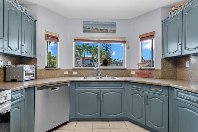 16711 SW 140th Ave, Miami FL 33177 - Miami, FL - Photo 7