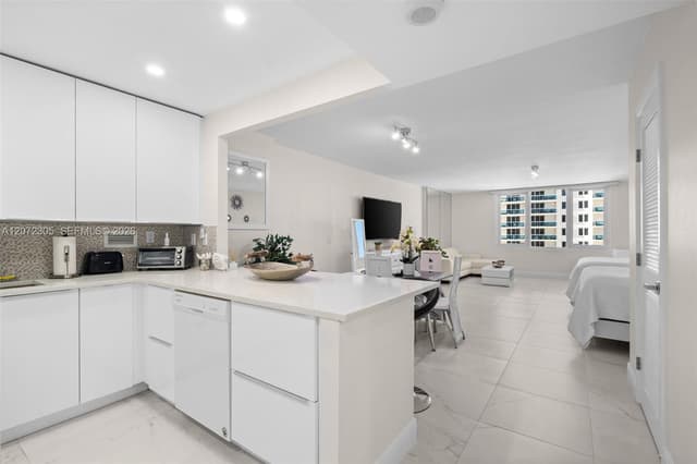 2301 Collins Ave # 1014, Miami Beach FL 33139 - Miami Beach, FL - Photo 6