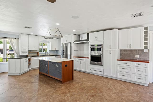 1 WINDSOR Road W, Jupiter FL 33469 - Jupiter, FL - Photo 2