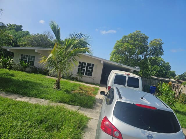 6134 HOGAN CREEK Road, Margate FL 33063 - Margate, FL - Photo 3