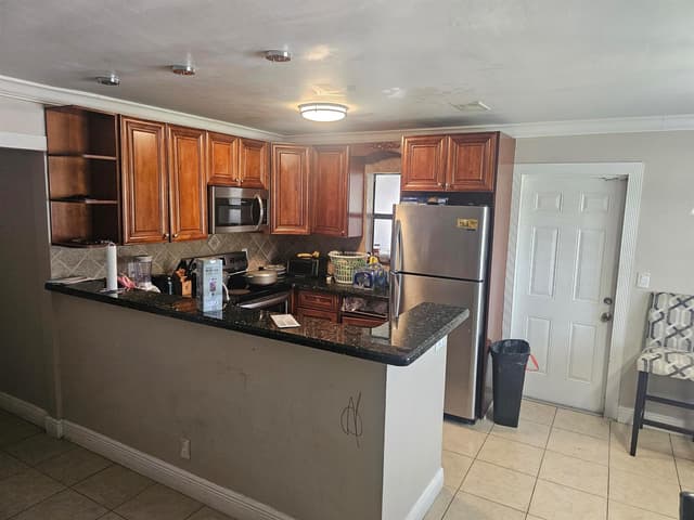 6134 HOGAN CREEK Road, Margate FL 33063 - Margate, FL - Photo 5