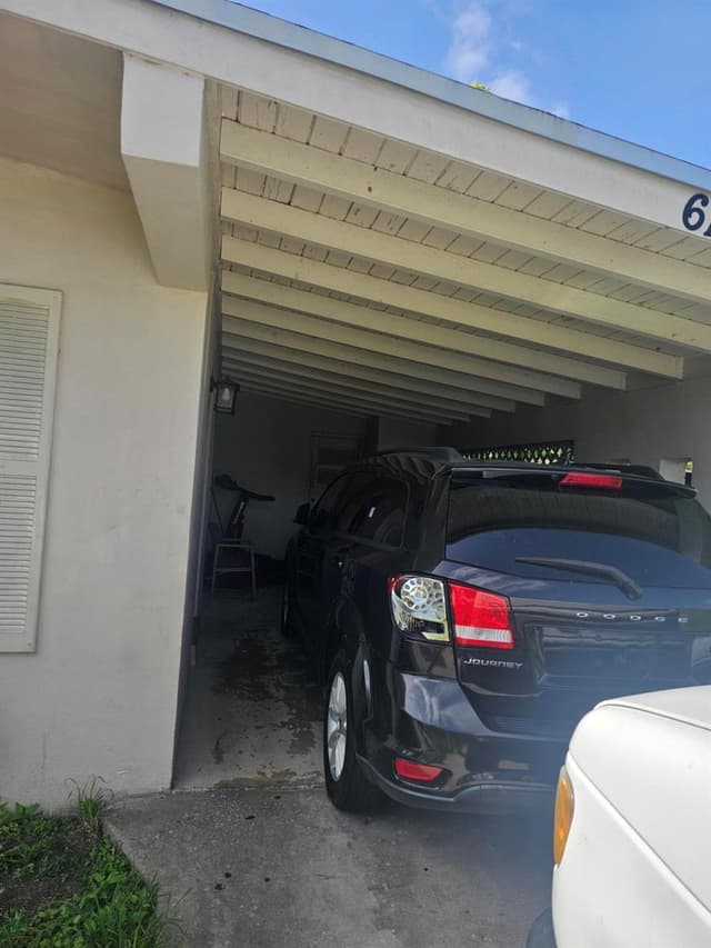 6134 HOGAN CREEK Road, Margate FL 33063 - Margate, FL - Photo 4