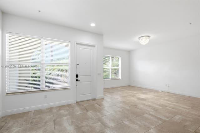 12441 NW 18th Ct, Pembroke Pines FL 33028 - Pembroke Pines, FL - Photo 7