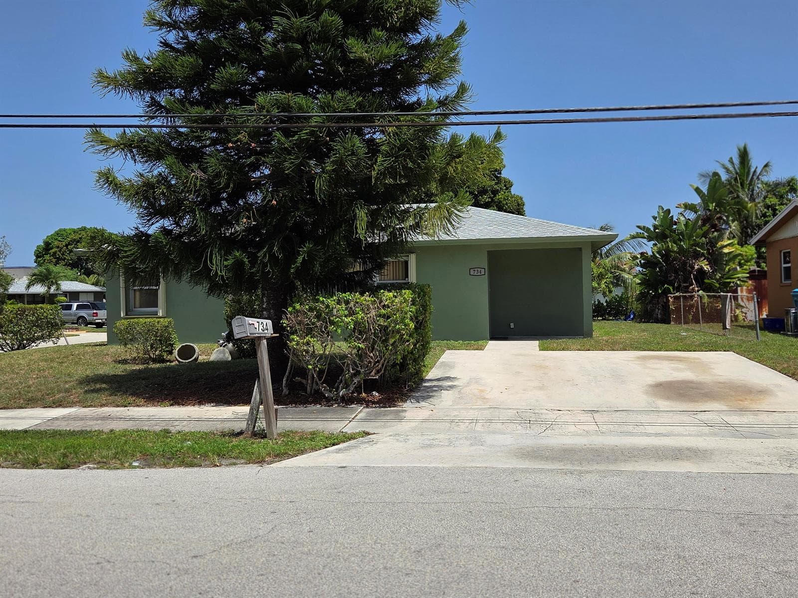 734 NE 1ST Street, Boynton Beach FL 33435 - Boynton Beach, FL - Photo 1