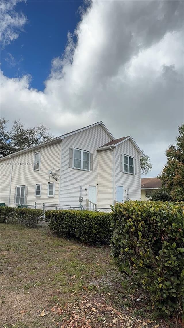 1600 SW 44th Ave, Fort Lauderdale FL 33317 - Fort Lauderdale, FL - Photo 3