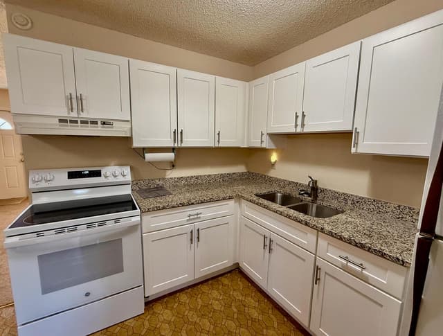 4783 Gladiator Circle, FL 33463 - Photo 6