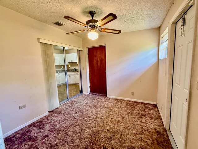 4783 Gladiator Circle, FL 33463 - Photo 7
