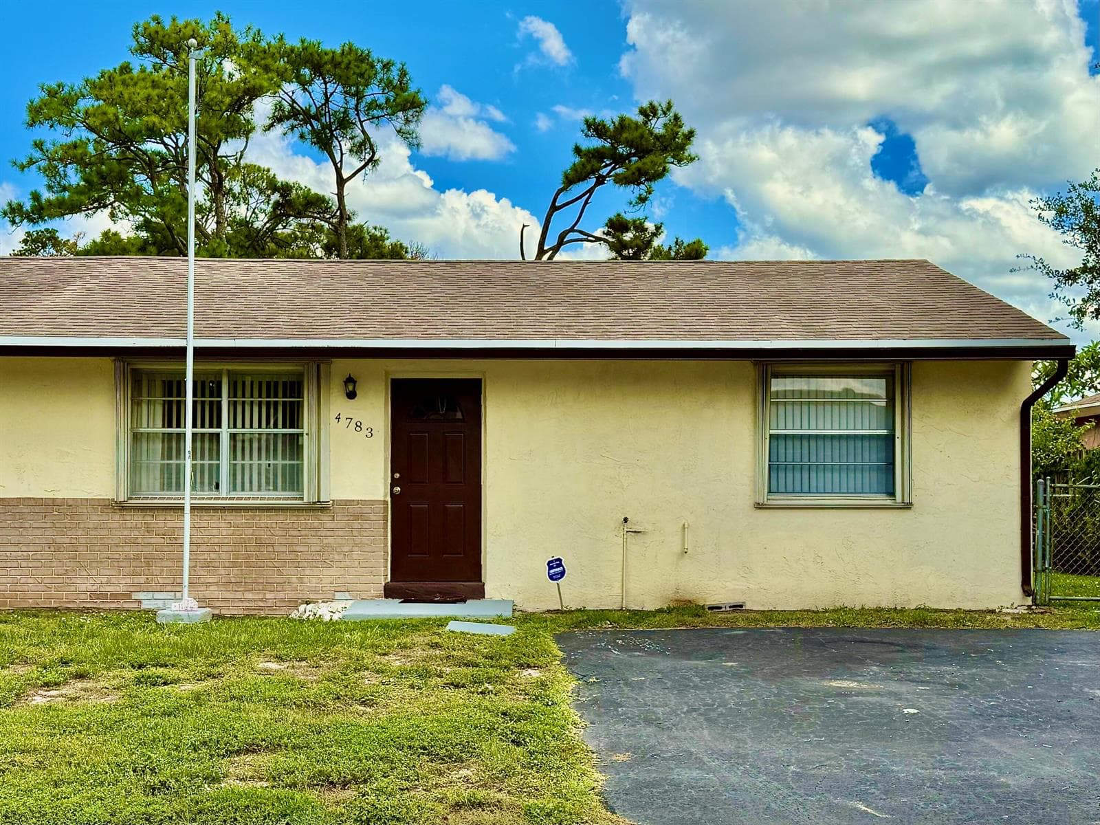 4783 Gladiator Circle, FL 33463 - Photo 1