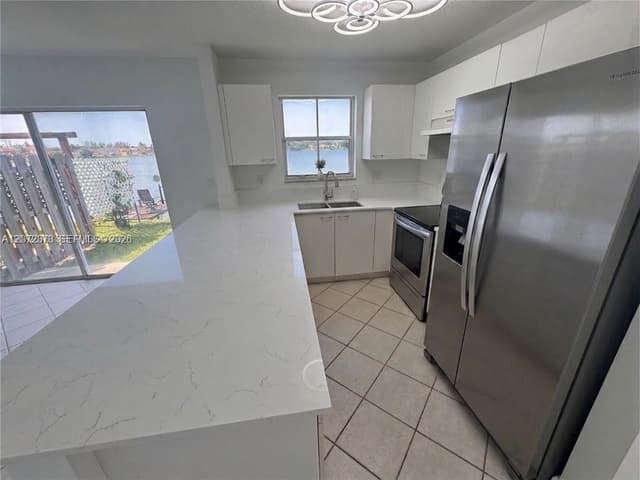6733 Bayfront Dr, Margate FL 33063 - Margate, FL - Photo 3