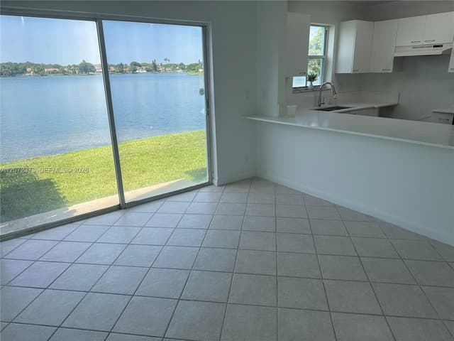 6733 Bayfront Dr, Margate FL 33063 - Margate, FL - Photo 5