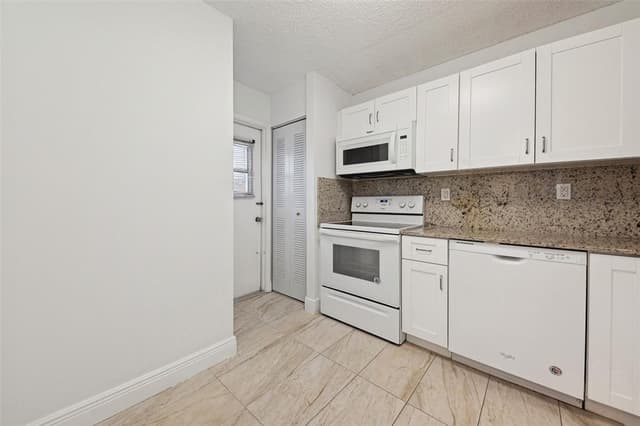 4501 NE 21ST # 109, Fort Lauderdale FL 33308 - Fort Lauderdale, FL - Photo 2