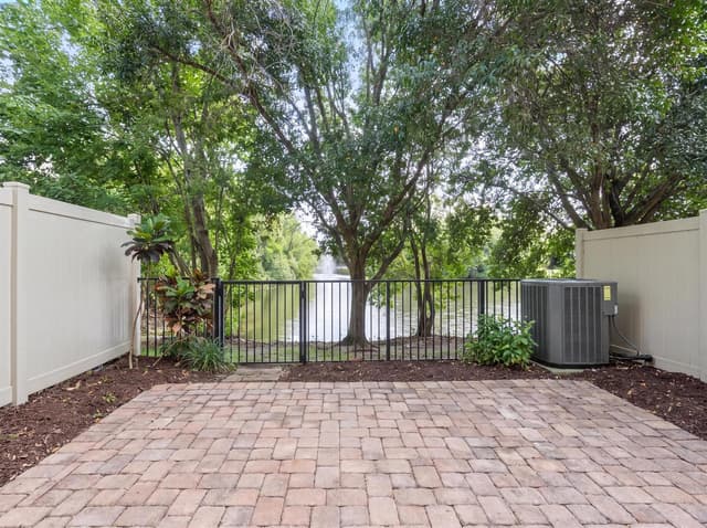 301 LAKE MONTEREY Circle, Boynton Beach FL 33426 - Boynton Beach, FL - Photo 4