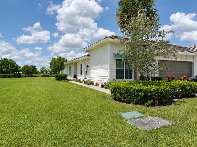 19610 Weathervane Way, Loxahatchee FL 33470 - Loxahatchee, FL - Photo 2