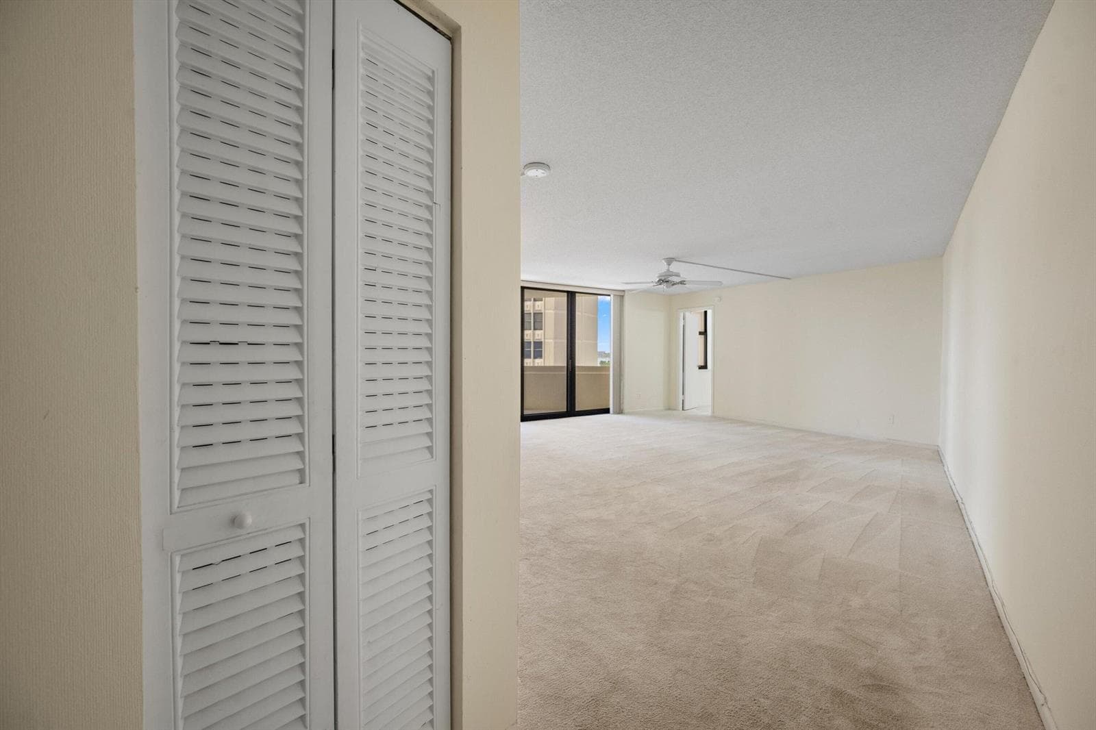 2800 N Ocean Drive # 8B, Riviera Beach FL 33404 - Riviera Beach, FL - Photo 1