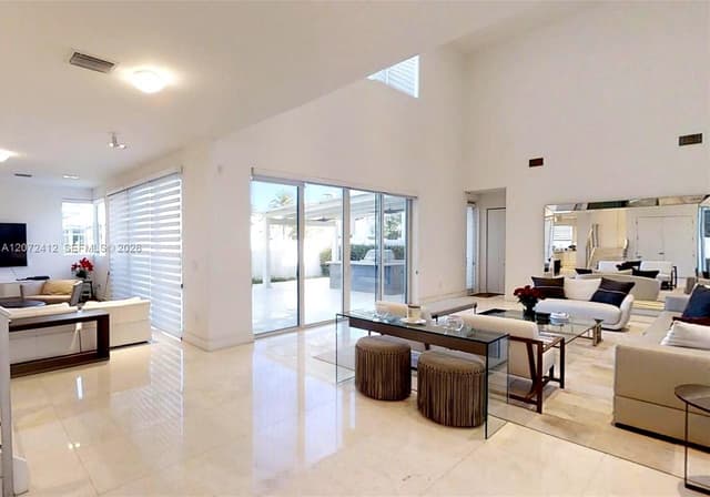 10229 NW 74th Ter, Doral FL 33178 - Doral, FL - Photo 7