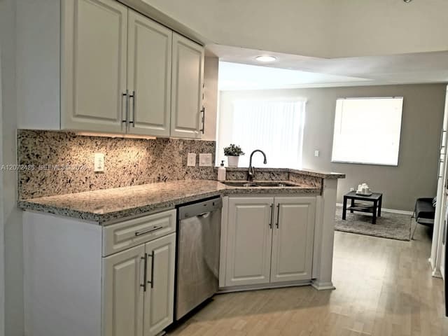 3215 NE 184 ST # 14302, Aventura FL 33160 - Aventura, FL - Photo 4