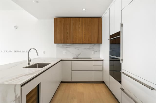 1400 Biscayne Blvd # 1903, Miami FL 33132 - Miami, FL - Photo 3
