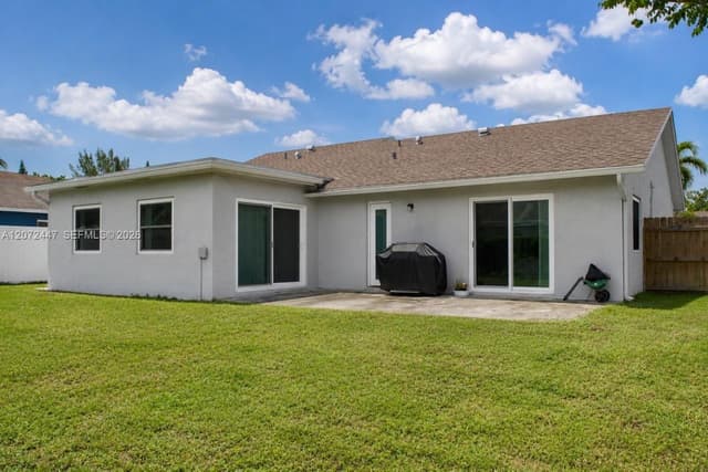 2001 SW 87th Ave, North Lauderdale FL 33068 - North Lauderdale, FL - Photo 3