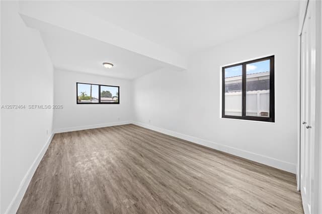 1014 W 66th St, Hialeah FL 33012 - Hialeah, FL - Photo 7