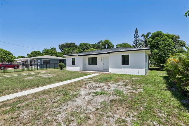 521 NW 189th Ter, Miami Gardens FL 33169 - Miami Gardens, FL - Photo 4