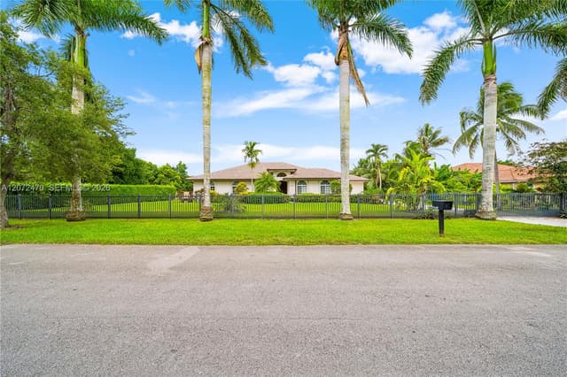 15720 SW 252nd St, Homestead FL 33031 - Homestead, FL - Photo 2