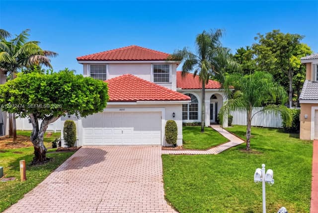 18253 SW 5th St, Pembroke Pines FL 33029 - Pembroke Pines, FL - Photo 2