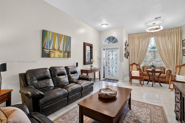 18253 SW 5th St, Pembroke Pines FL 33029 - Pembroke Pines, FL - Photo 7