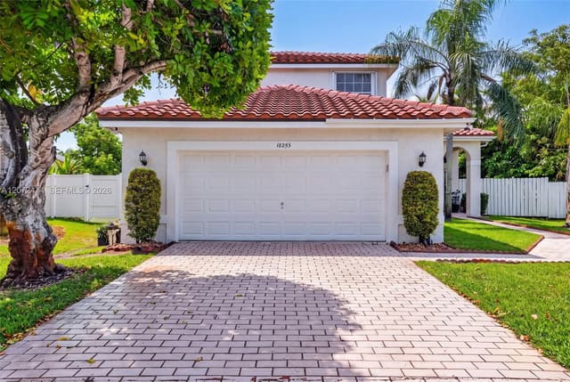 18253 SW 5th St, Pembroke Pines FL 33029 - Pembroke Pines, FL - Photo 3