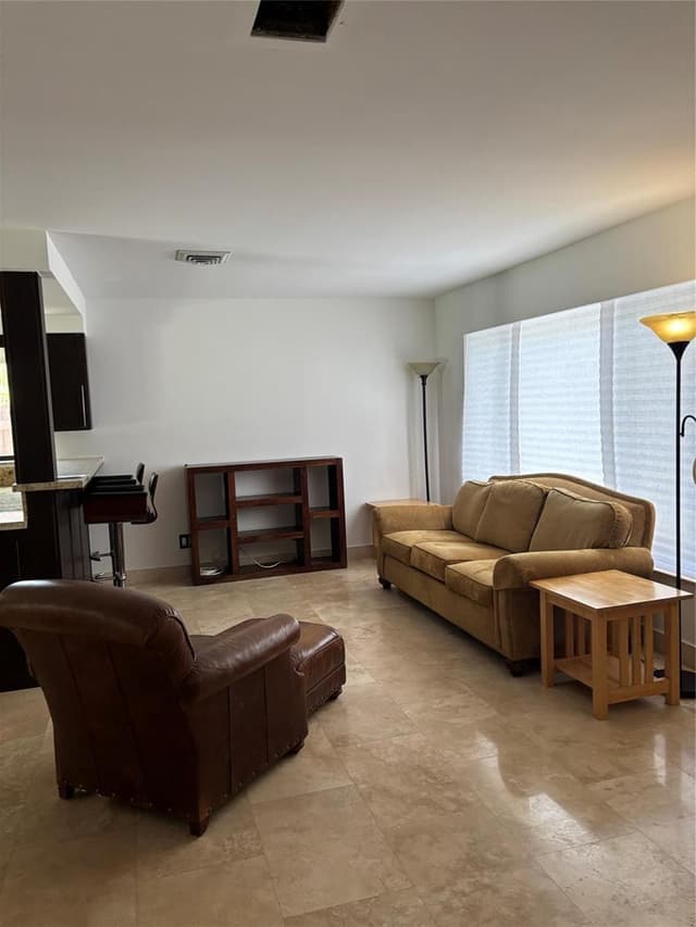 1126 LINCOLN Street, Hollywood FL 33019 - Hollywood, FL - Photo 2