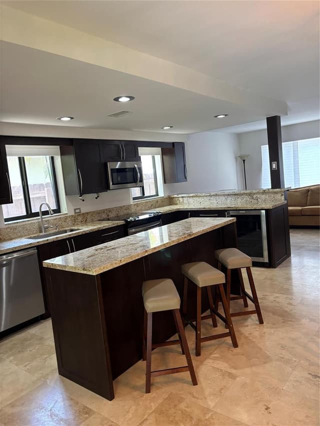 1126 LINCOLN Street, Hollywood FL 33019 - Hollywood, FL - Photo 6