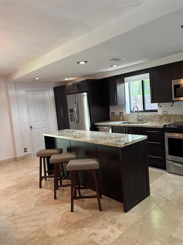 1126 LINCOLN Street, Hollywood FL 33019 - Hollywood, FL - Photo 5
