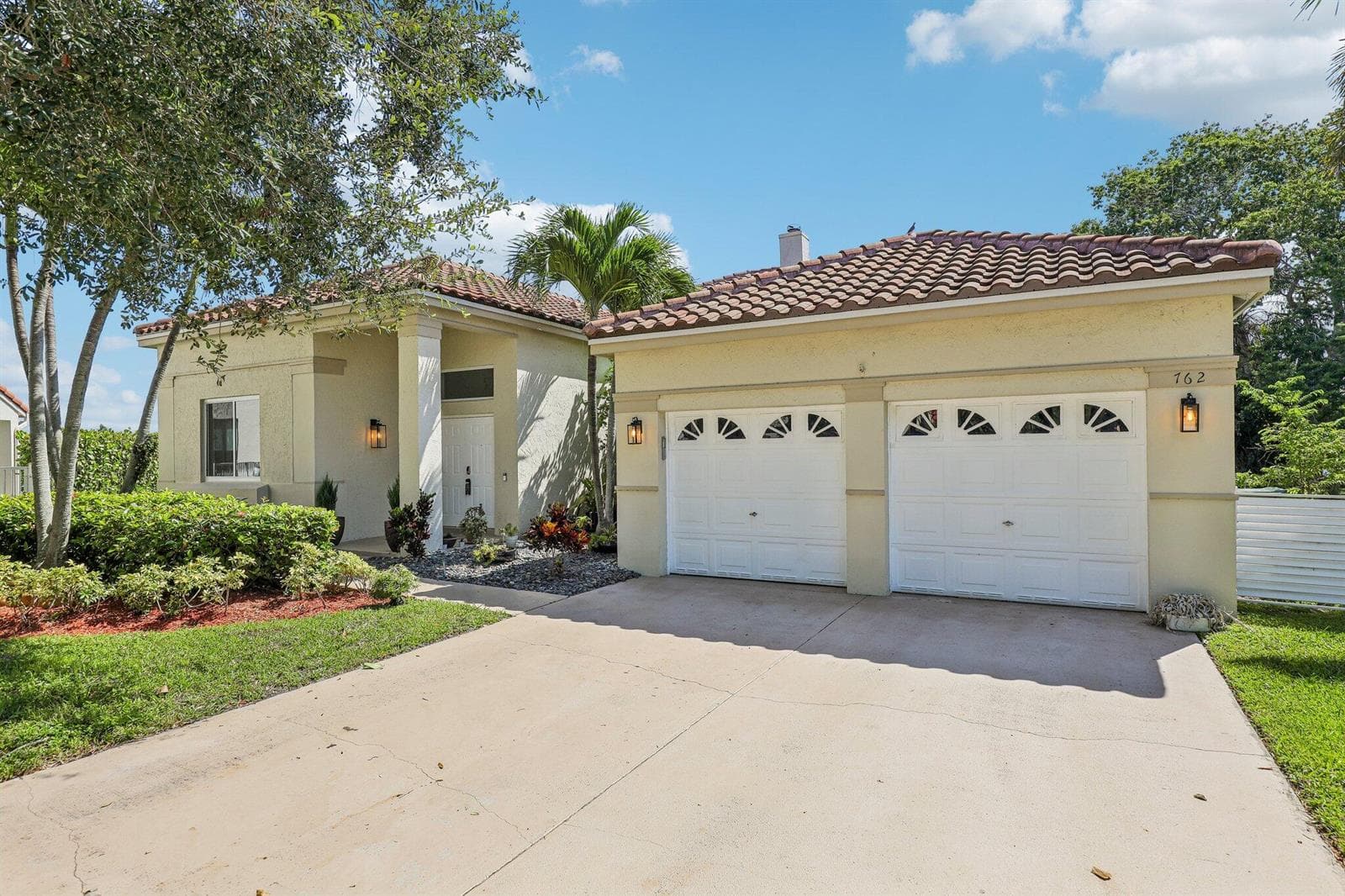 762 Heritage Drive, Weston FL 33326 - Weston, FL - Photo 1