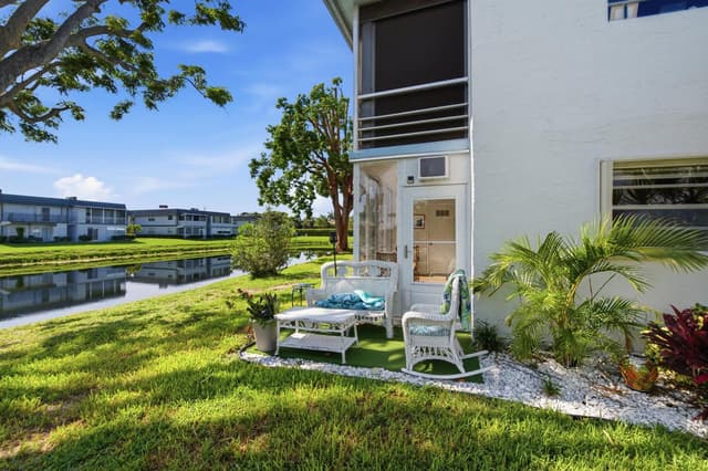 396 Saxony I, Delray Beach FL 33446 - Delray Beach, FL - Photo 2