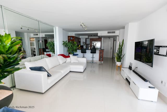 600 NE 36th St # 1820, Miami FL 33137 - Miami, FL - Photo 4