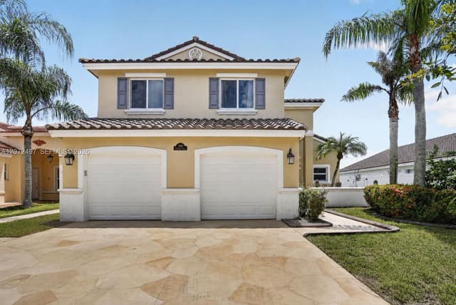 19156 NW 24th Ct, Pembroke Pines FL 33029 - Pembroke Pines, FL - Photo 2