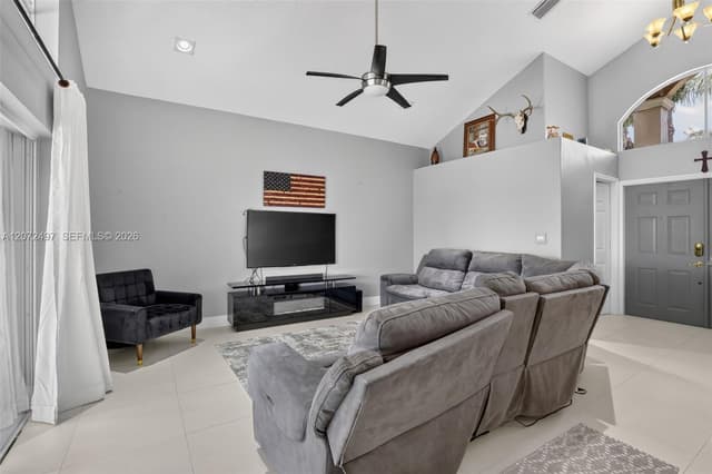 19156 NW 24th Ct, Pembroke Pines FL 33029 - Pembroke Pines, FL - Photo 5