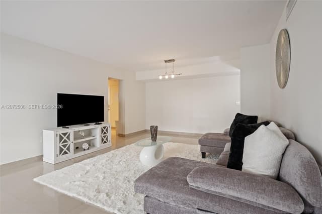 1833 S Ocean Dr # 809, Hallandale Beach FL 33009 - Hallandale Beach, FL - Photo 6