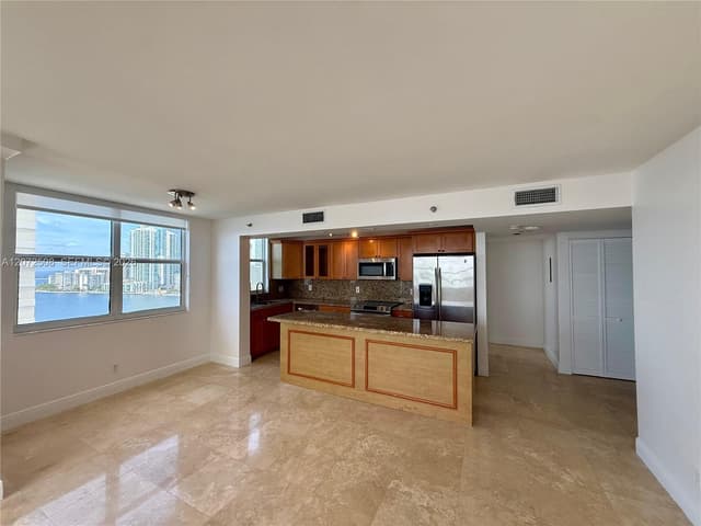 770 Claughton Island Dr # 2016, Miami FL 33131 - Miami, FL - Photo 5