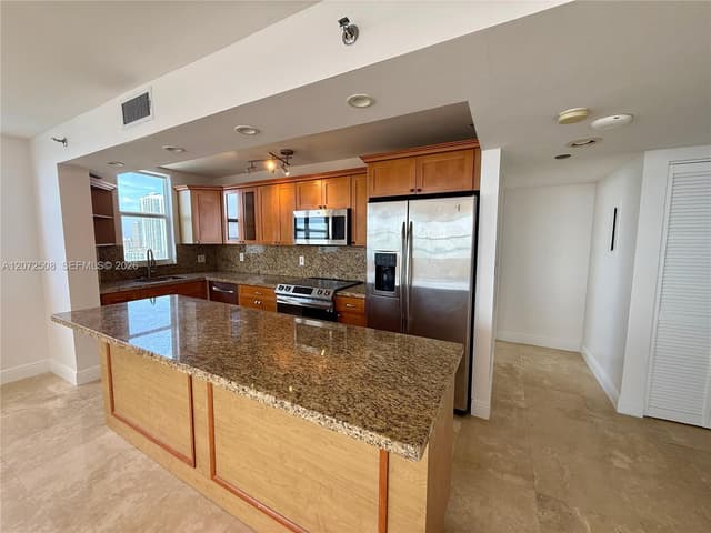 770 Claughton Island Dr # 2016, Miami FL 33131 - Miami, FL - Photo 4