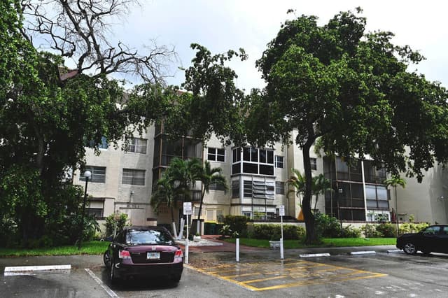 1681 NW 70th Avenue # 402, Plantation FL 33313 - Plantation, FL - Photo 3
