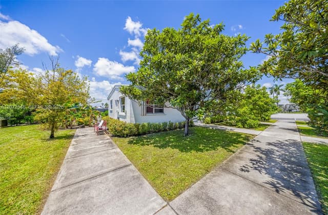 3740 W Hallandale Beach Blvd, Hollywood FL 33023 - Hollywood, FL - Photo 3