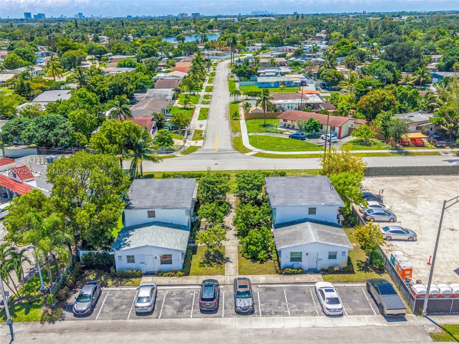 3740 W Hallandale Beach Blvd, Hollywood FL 33023 - Hollywood, FL - Photo 1