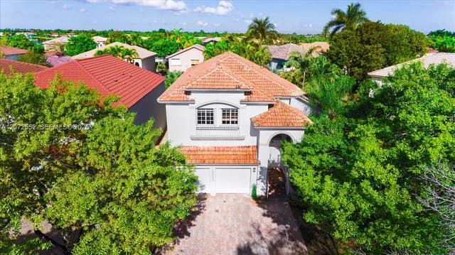 10853 NW 71st St, Doral FL 33178 - Doral, FL - Photo 3