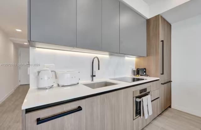 580 72nd # 1713, Miami Beach FL 33141 - Miami Beach, FL - Photo 5