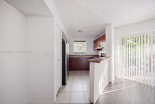 771 N Pine Island Rd # 205, Plantation FL 33324 - Plantation, FL - Photo 3